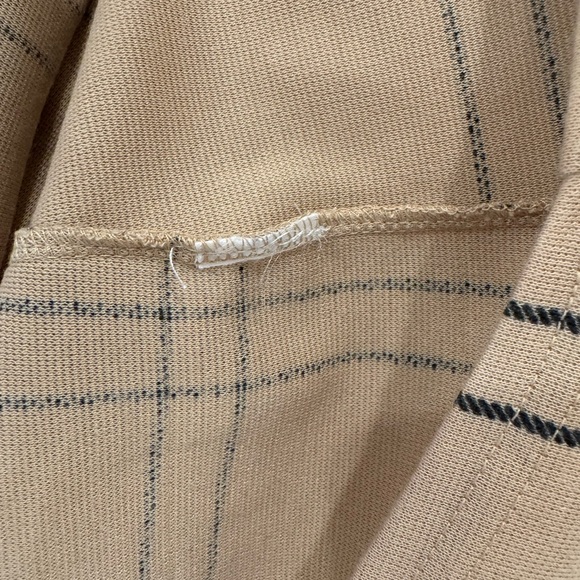 Boohoo Cream Shift Dress with Bell Sleeves - Picture 6 of 7